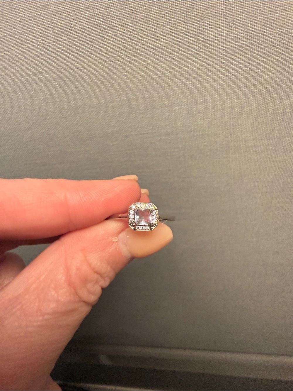 NWT Traditional Glam Size 7 Ring Dainty